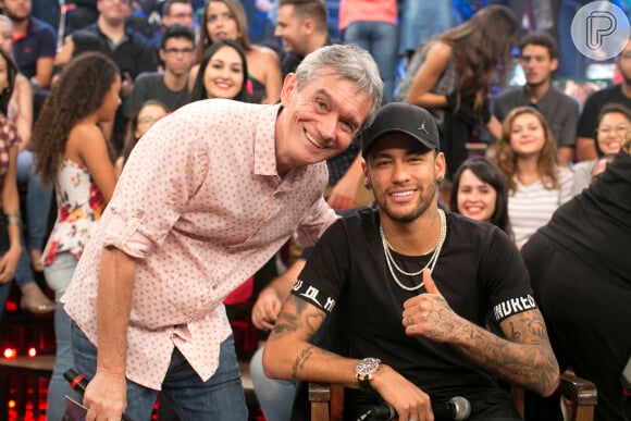 Neymar conversou com o apresentador Serginho Groisman sobre sua carreira, mas não falou sobre a namorada, Bruna Marquezine
