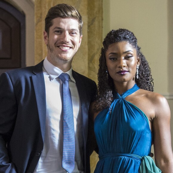 Erika Januza comemora final feliz de Raquel e Bruno em 'O Outro Lado do Paraíso': 'Amor venceu'