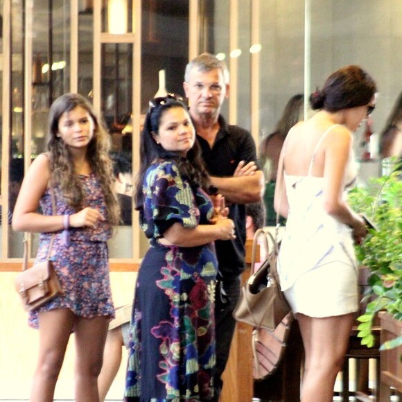 'Amo que fui abençoada com você como meu pai. Amo ter você como exemplo', disse Bruna Marquezine