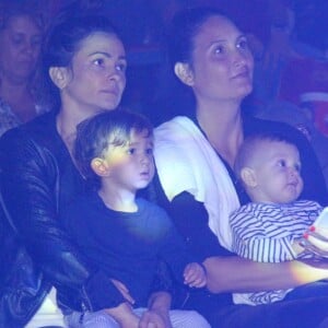 Suzana Alves assistiu ao circo com o filho, Benjamin