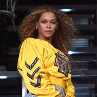 Beyoncé doa R$ 340 mil em bolsas de universidades para alunos negros: 'Sonhos'