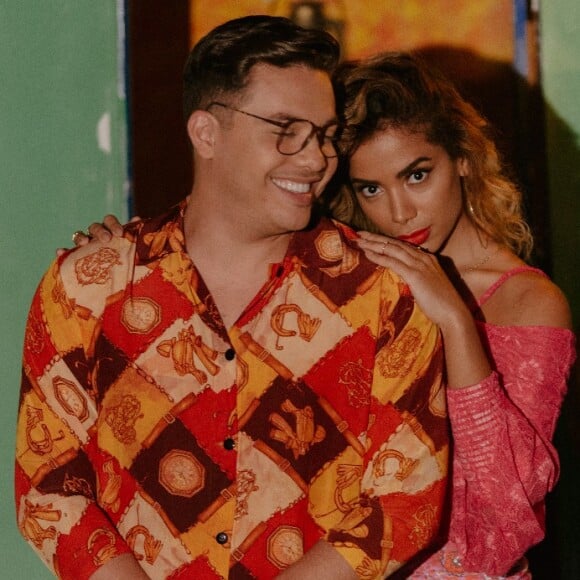 Wesley Safadão e Anitta repetiram parceria musical e divulgaram single na sexta-feira, 13 de abril de 2018