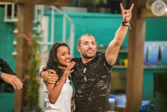Kaysar e Gleici estão na final do reality show 'Big Brother Brasil 18'