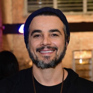 Anderson Di Rizzi diz que compartilha os cuidados da filha, Helena, com a mulher