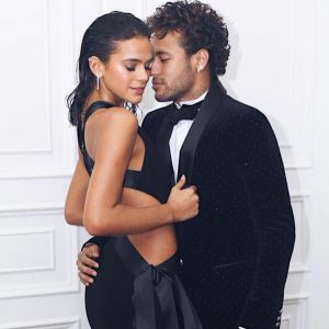 Bruna Marquezine pode morar com Neymar em Paris, na França, em breve