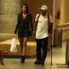 Bruna Marquezine e Neymar curtem passeio em shopping e vão às compras no Village Mall, Zona Oeste do Rio de Janeiro, na noite desta quinta-feira, 19 de abril de 2018