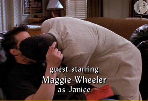 'Friends' também teve beijo entre dois homens: Ross (David Schwimmer) beijou Joey (Matt LeBlanc)