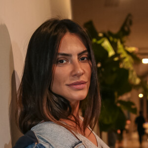 'Eu tenho muito orgulho dela. Eu escolhi os fotógrafos. Eu não falo isso para aparecer. Eu gosto de ficar pelada', afirmou Cleo Pires