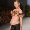 Ana Claudia Michels desfilou grávida, pela primeira vez, na São Paulo Fashion Week