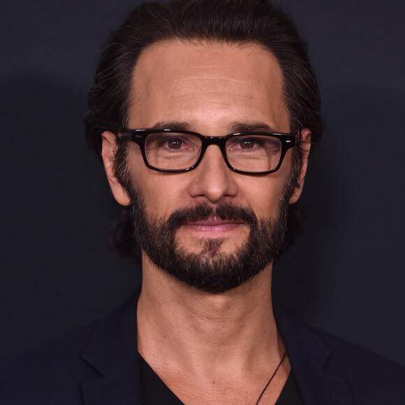 'A Nina tem me ensinado a olhar. Observar a criança é uma aula fascinante. Você olha para os seus pais e começa a dar valor ao amor deles de uma forma que antes você não entendia', disse Rodrigo Santoro