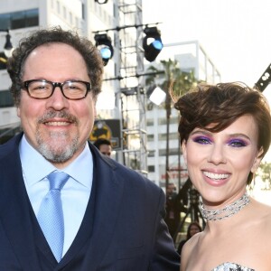Jon Favreau e Scarlett Johansson na pré-estreia do filme 'Vingadores: Guerra Infinita', em Los Angeles, nos Estados Unidos, nesta segunda-feira, 23 de abril de 2018