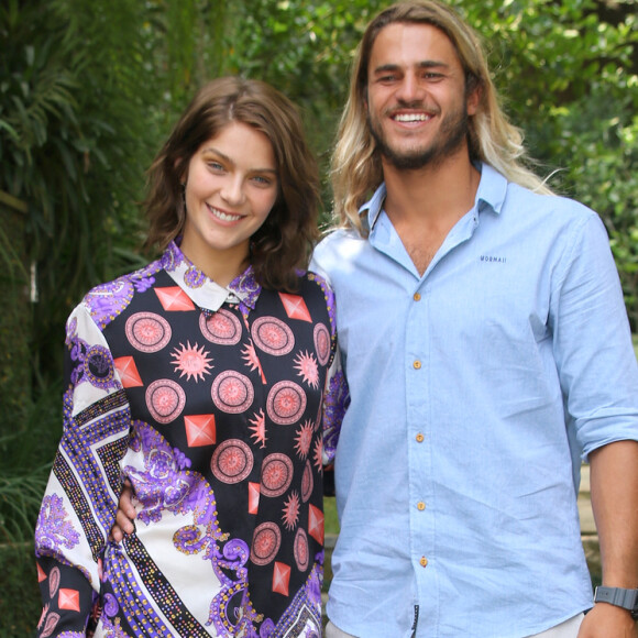 Isabella Santoni e o namorado, Caio Vaz, no lançamento da nova coleção da Mr. Cat, em São Paulo, nesta quinta-feira, 26 de abril de 2018