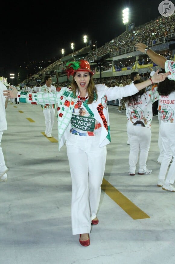 Daniela Escobar vai abrir o Carnaval da Grande Rio na ala da diretoria