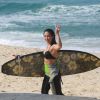 Daniele Suzuki, que é adepta do surfe, está cuidando do corpo para aparecer de maiô em 'Malhação': 'Eu evito pão'