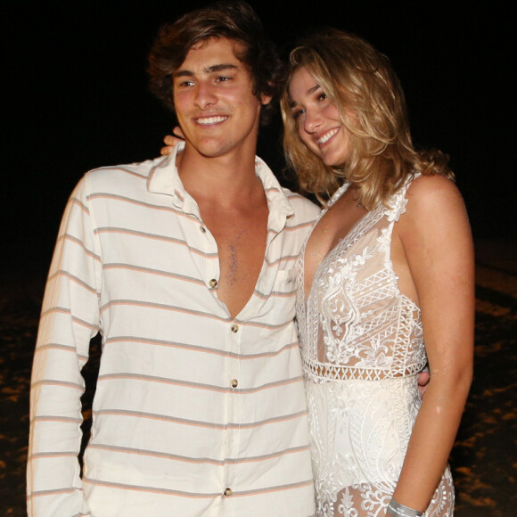 Sasha Meneghel e Bruno Montaleone estão oficialmente juntos desde o réveillon deste ano