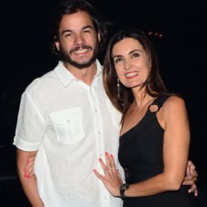 Fátima Bernardes e Túlio Gadêlha curtiram show do grupo pernambucano Cordel do Fogo Encantado no Circo Voador, na Lapa, centro da cidade, neste sábado, dia 28 de abril de 2018