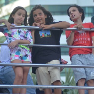 Marcelo, de 8 anos, acompanhou a mãe, Ivete Sangalo, em seu trio elétrico em Salvador, na Bahia