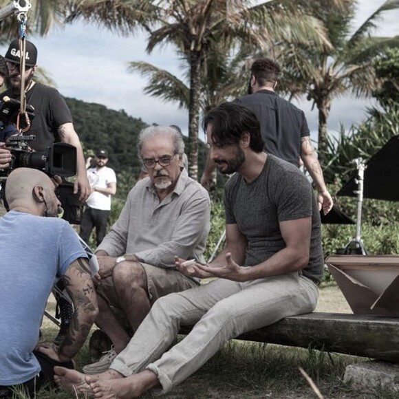 Rodrigo Santoro e Genézio de Barros na gravação do novo clipe do DJ Alok, 'Ocean'