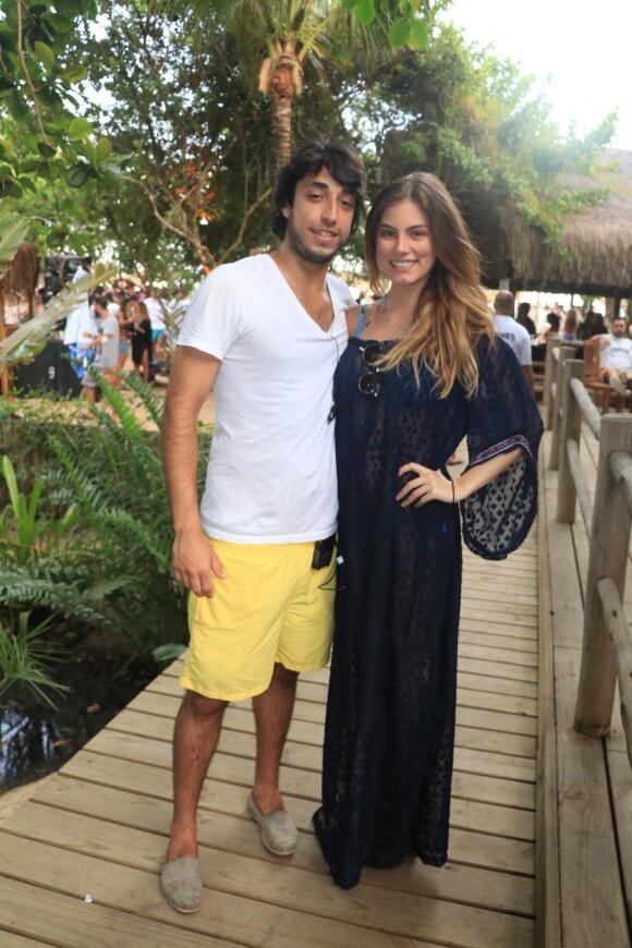 Bruna Hamú é noiva do empresário Diego Moregola e o citou na postagem ao filho, Júlio: 'Te amamos'