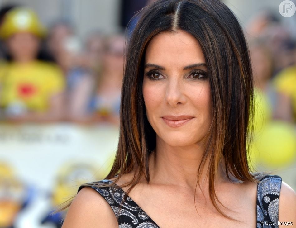 Sandra Bullock revela assédio sexual sofrido aos 16 anos em entrevista