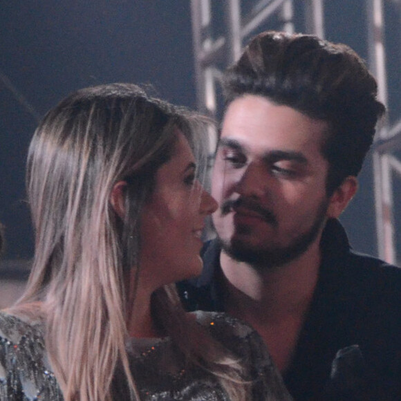 Luan Santana e Jade Magalhães estão juntos há 10 anos