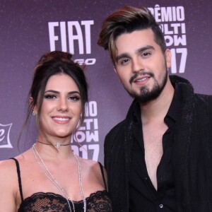 Luan Santana adiou planos de casamento com a namorada, Jade Magalhães