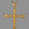 Crucifíxo adornado normalmente utilizada em prossições religiosas, militares e imperiais. A peça poderá ser vista na exposição tema do MET Gala 2018 e acredita-se datar do século III.