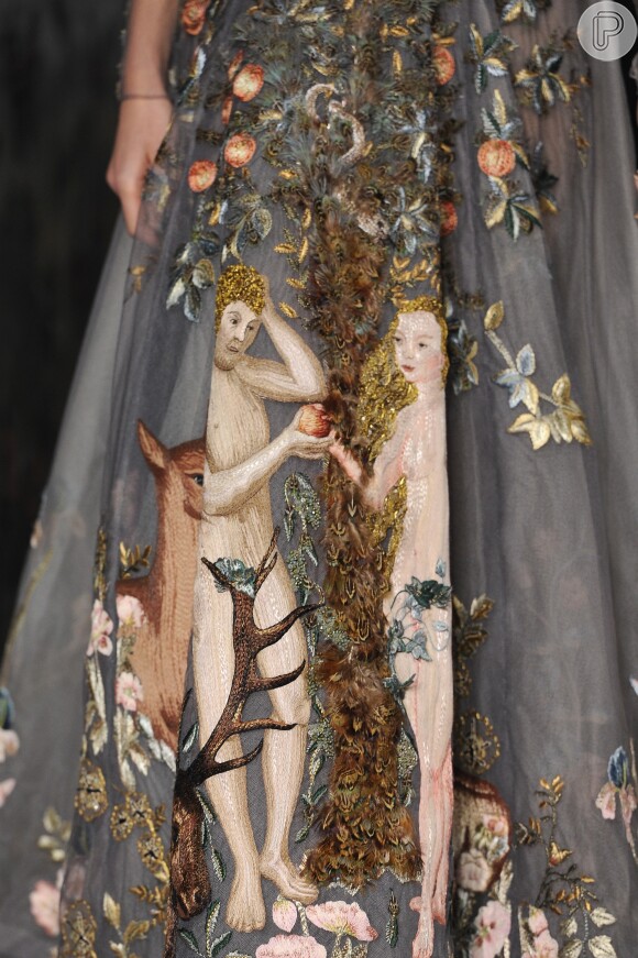 Detalhe do vestido de Maria Grazia Chiuri e Pierpaolo Piccioli para Valentino que poderá ser visto na exposição tema do MET Gala 2018