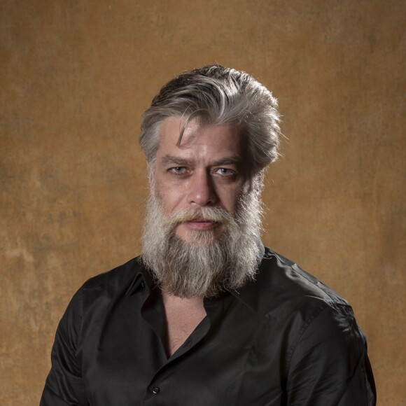 Ramiro (Fabio Assunção) beija Cássia (Patricia Pillar) no capítulo de sexta-feira, 18 de maio de 2018 da supersérie 'Onde Nascem os Fortes'