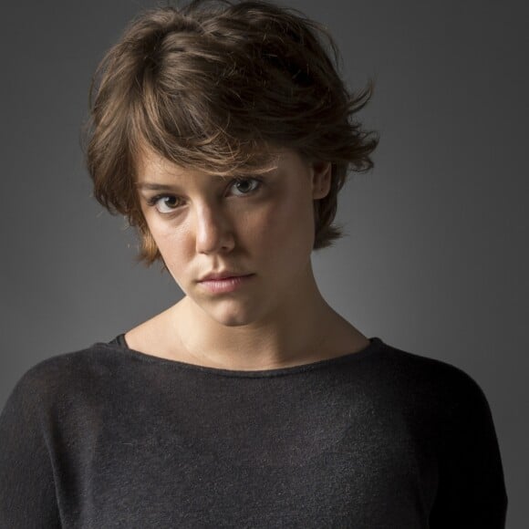 Maria (Alice Wegmann) e Simplício (Lee Taylor) assaltam o caminhão de Pedro (Alexandre Nero) no capítulo de sexta-feira, 18 de maio de 2018 da supersérie 'Onde Nascem os Fortes'