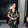 Selena Gomez escolheu um look com transparência e estampa floral para o evento fashion