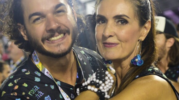 Fátima Bernardes curte aniversário de amiga com namorado, Túlio Gadêlha: 'Luz'