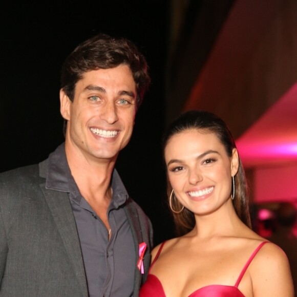 Isis Valverde e André Resende vão se casar em 10 de junho em um sítio no Rio de Janeiro