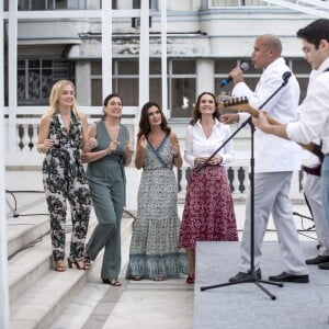 Angélica recebeu Lília Cabral e Fátima Bernardes no último programa 'Estrelas'