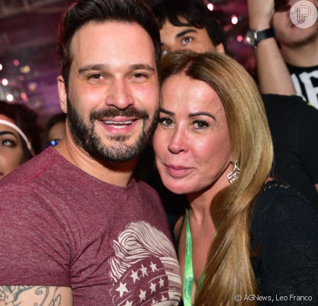 Zilu Camargo beija o namorado, Marco Antonio, em show: 'Perfeito ...