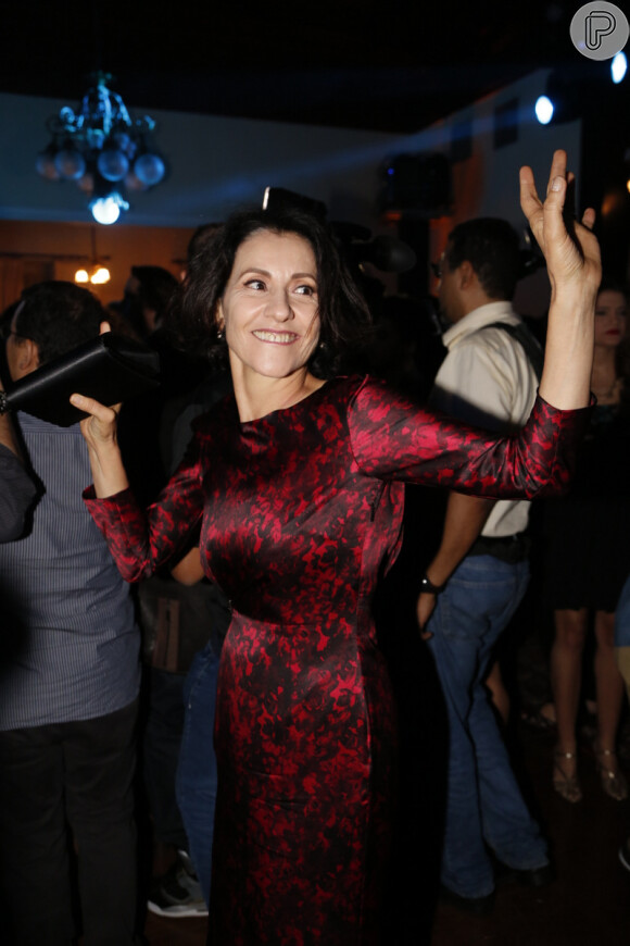Cássia Kis Magro se diverte em festa de lançamento da novela 'O Rebu', no Rio