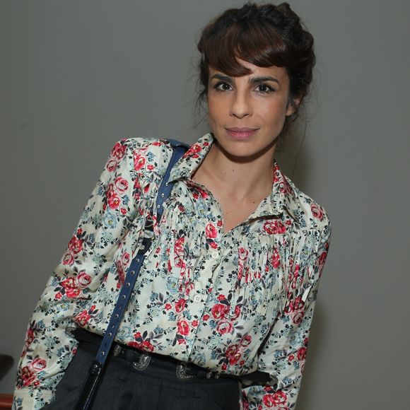 Maria Ribeiro abraçou Fátima Bernardes dentro de uma sapataria de shopping depois de saber do término de seu casamento com William Bonner