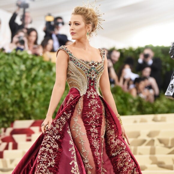 Blake Lively de Atelier Versace no Met Gala 2018