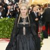 Madonna fez show surpresa no The Metropolitan Museum of Art