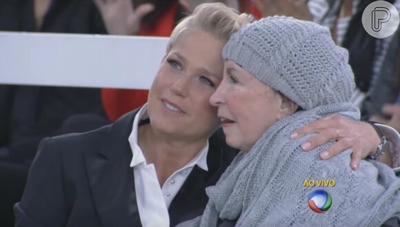 Xuxa Meneghel recebeu a mãe, dona Alda, em seu programa na RecordTV