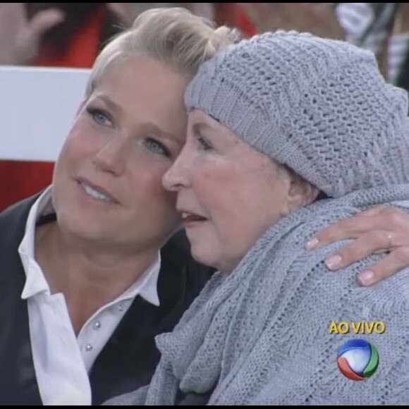 Xuxa Meneghel recebeu a mãe, dona Alda, em seu programa na RecordTV