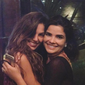 Isis Valverde convidou a amiga Vanessa Giácomo para ser uma de suas madrinhas na festa de casamento