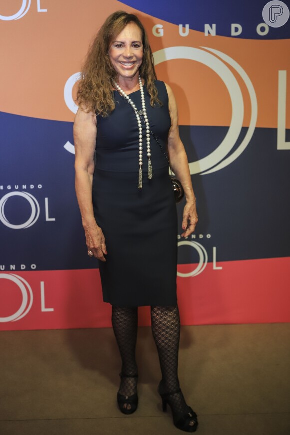 Arlete Salles posa na festa de lançamento da nova novela "Segundo Sol", que aconteceu dia 8 de maio de 2018