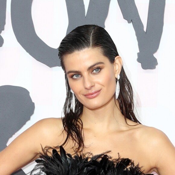 Isabeli Fontana de Alberta Ferreti no Festival de Cannes 2018