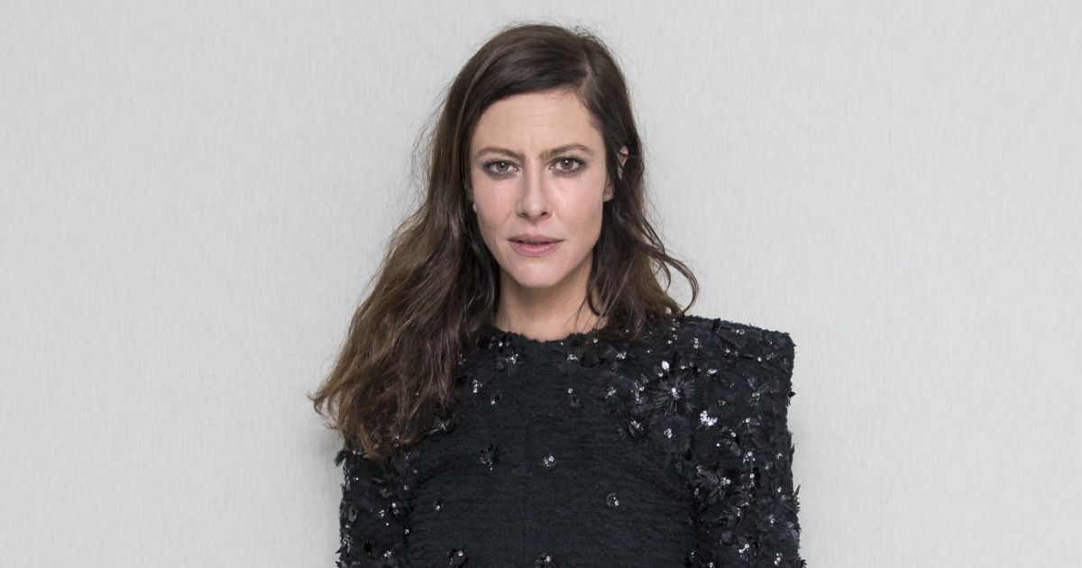 Anna Mouglalis prestigia jantar Chanel e Vanity Fair's, no hotel, JW