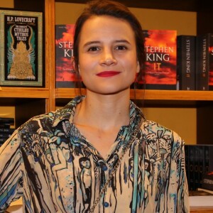 Bianca Comparato no lançamento do novo livro de Maria Ribeiro, em São Paulo, nesta quinta-feira, 10 de maio de 2018