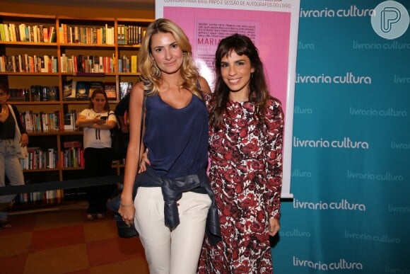 Maria Ribeiro com Priscila Borgonovi, ex-mulher de Fabio Assunção, no lançamento de seu novo livro em São Paulo