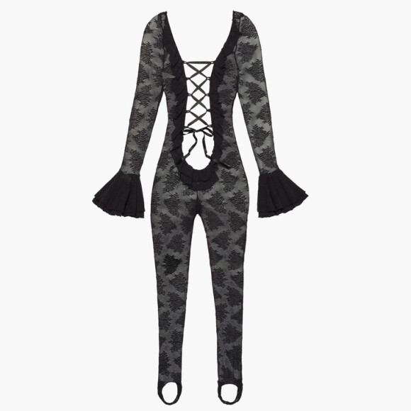Macacão de renda floral Savage x Fenty R$ 425,25