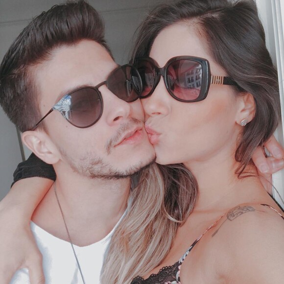'Saiu em muitos lugares que casei à força, mas não', garantiu Arthur Aguiar