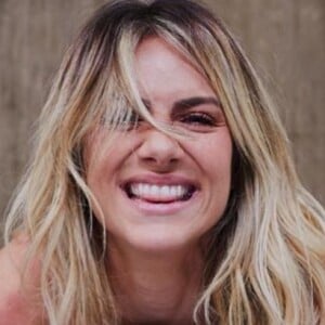 'A maternidade me transformou por inteiro, me abriu os olhos e o coração para esse mundo, me tirou de uma bolha que nem eu sabia que vivia', escreveu Giovanna Ewbank